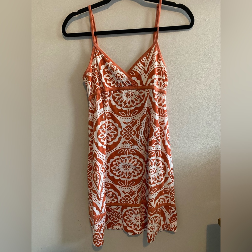Coral and white tropical dress from Roxy